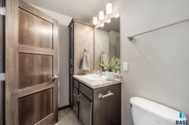 804 N Juniper St, House other with 3 bedrooms, 2 bathrooms and null parking in Lennox SD | Image 13