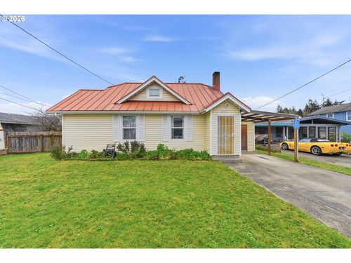 2611 Everett Ave, North Bend, OR, 97459-2233 | Card Image