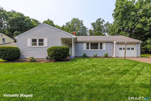 126 Davis Rd, East Hartford, CT, 06118-3016 | Card Image