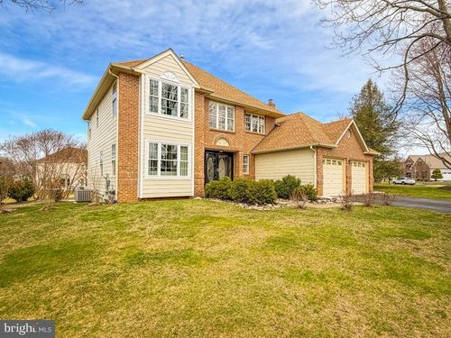 320 Laurel Oaks Dr, LANGHORNE, PA, 19047-8528 | Card Image