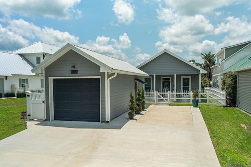 12361 Homeport Dr, Maurepas, LA, 70449-3035 | Card Image