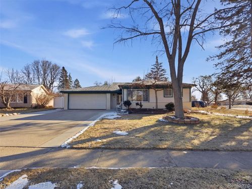 750 Southampton Ct, Auburn Hills, MI, 48326-4174 | Card Image