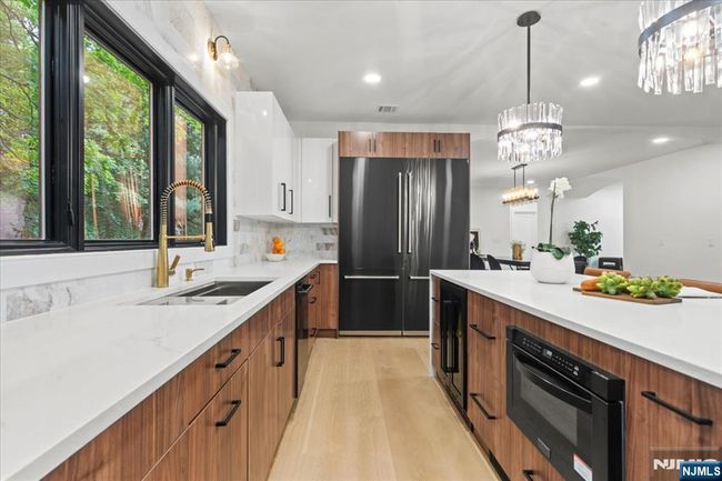 45 Riverview Ter, House other with 6 bedrooms, 6 bathrooms and null parking in Mahwah NJ | Image 10