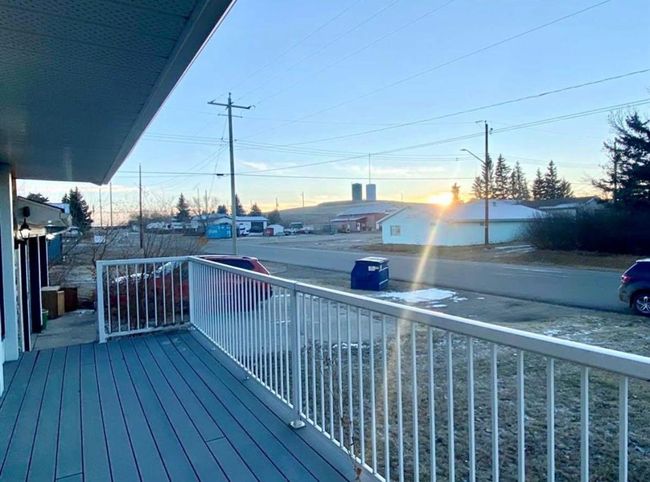 105 3 St, House other with 4 bedrooms, 3 bathrooms and 4 parking in Cadogan AB | Image 24
