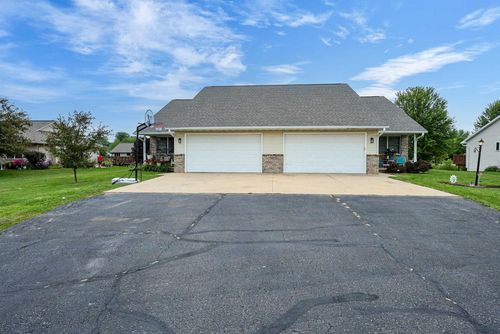 N1844 Lily Of The Valley Court, GREENVILLE, WI, 54942 | Card Image