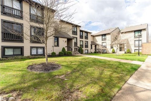 apt-402-6270 Greenwood Pkwy, Northfield, OH, 44067-2356 | Card Image