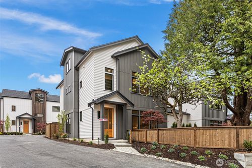 9315 132nd Ave Ne, Kirkland, WA, 98033-5987 | Card Image