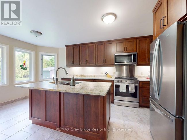 240060 Wilcox Side Rd, House other with 4 bedrooms, 2 bathrooms and 10 parking in Shallow Lake ON | Image 14