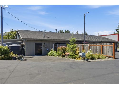 49045 Highway 101, Bandon, OR, 97411-8222 | Card Image