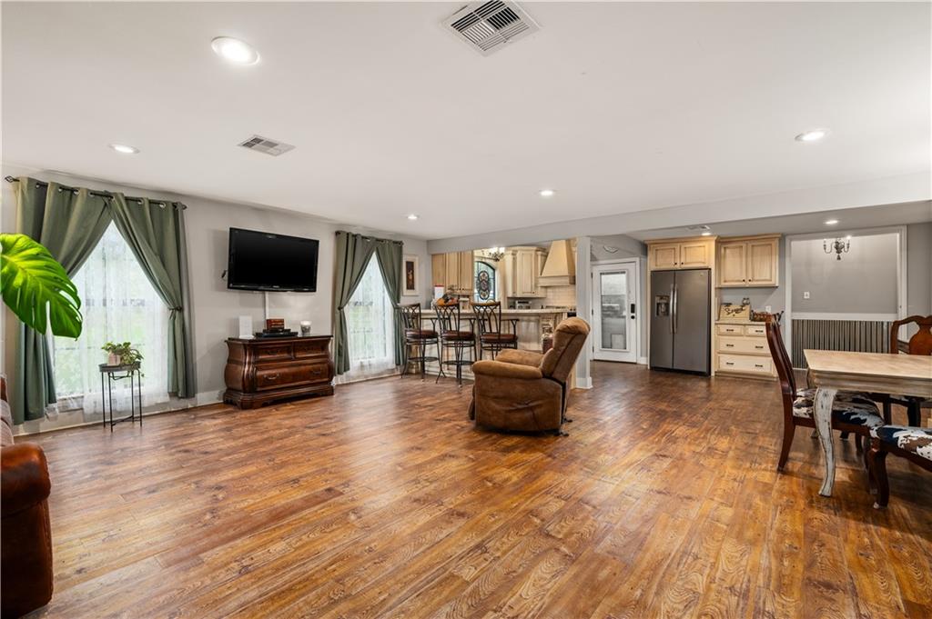 Residential in Glenmora 4