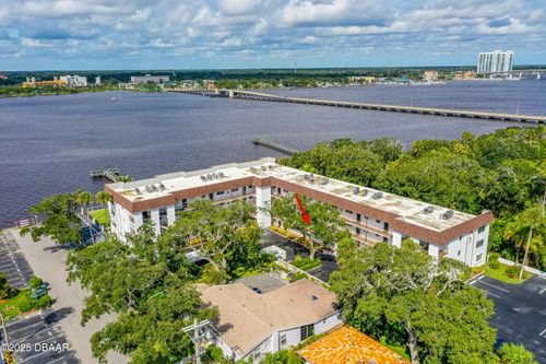 118 S Halifax Ave, Daytona Beach, FL, 32118-4476 | Card Image