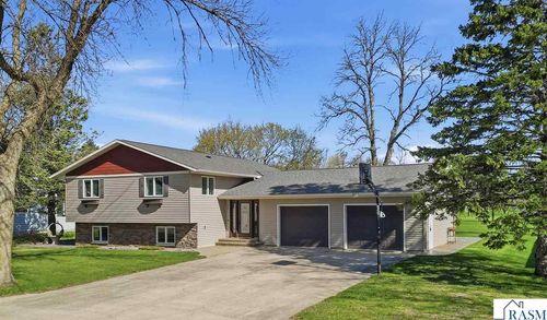 225 10th St Se, Wells, MN, 56097-1831 | Card Image