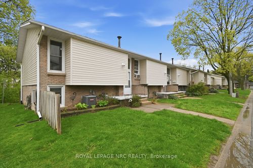 61-151 Parnell Road, St Catharines, ON, L2M3S4 | Card Image