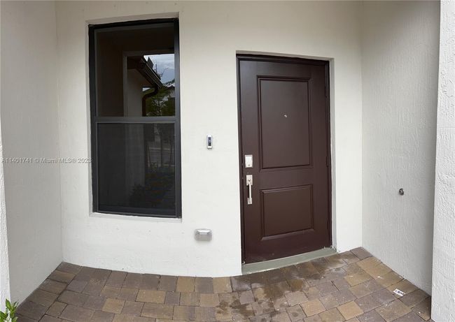 0 - 257 Sw 159 Court, Townhouse with 3 bedrooms, 2 bathrooms and null parking in Pembroke Pines FL | Image 5