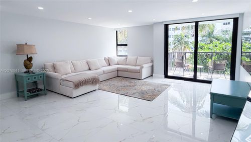 3h-1800 Collins Ave, Miami Beach, FL, 33139-7419 | Card Image