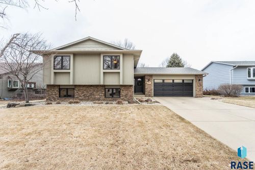 6520 W Westminster Dr, Sioux Falls, SD, 57106-3216 | Card Image