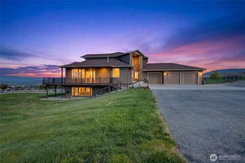 824 Shepherd Ln, East Wenatchee, WA, 98802 | Card Image