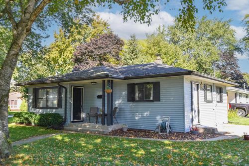 N40W6548 Jackson St, Cedarburg, WI, 53012-2317 | Card Image