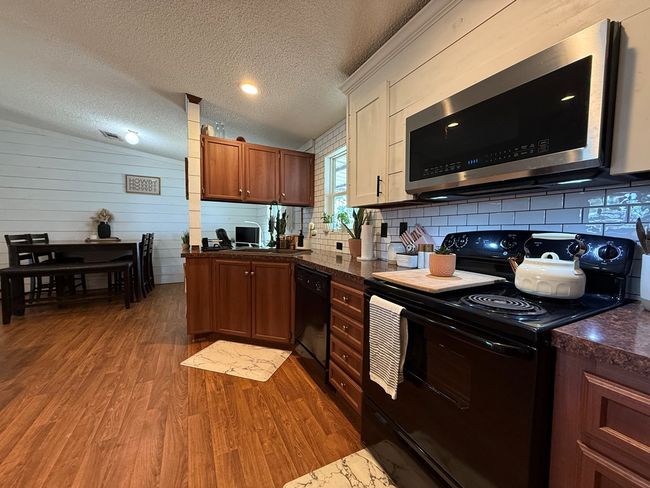 447 W Fm 1606, House other with 3 bedrooms, 2 bathrooms and 2 parking in Ira TX | Image 11