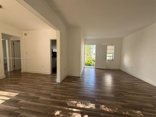 apt-4-291 Navarre Ave, Coral Gables, FL, 33134-4426 | Card Image