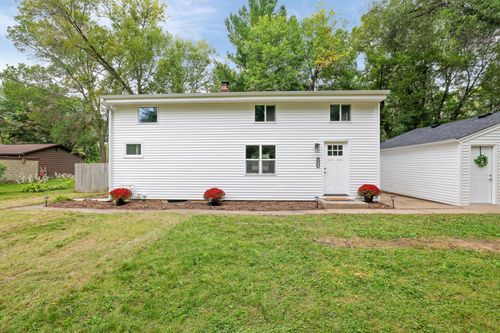 6690 Nez Perce Dr, Chanhassen, MN, 55317-9564 | Card Image