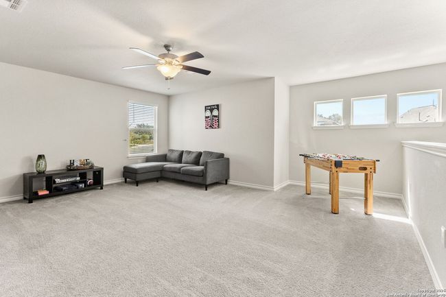 5603 Chestnut Xing, House other with 5 bedrooms, 3 bathrooms and null parking in San Antonio TX | Image 20