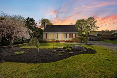 19 Cypress Rd, Seekonk, MA, 02771-3607 | Card Image
