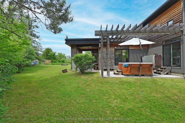 1141 Julia Crt, House other with 3 bedrooms, 3 bathrooms and 7 parking in Dunrobin ON | Image 34