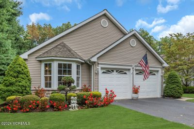 65 Skyline Drive, Home with 2 bedrooms, 2 bathrooms and null parking in Lakewood NJ | Image 3