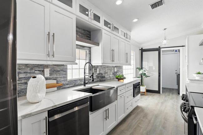 7131 Trentino Way, House other with 3 bedrooms, 2 bathrooms and null parking in Boynton Beach FL | Image 4