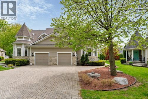 233 Crystal Bay Dr, Amherstburg, ON, N9V4A6 | Card Image