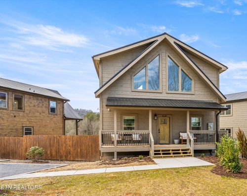2876 Sequoia Rd, Pigeon Forge, TN, 37863-4241 | Card Image