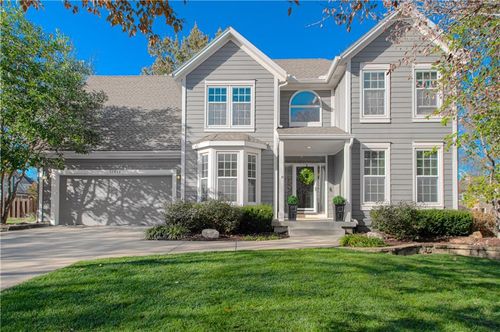 12812 King St, Overland Park, KS, 66213-4415 | Card Image