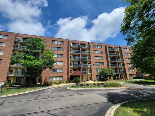 ae507-1800 Huntington Boulevard, Hoffman Estates, IL, 60169 | Card Image