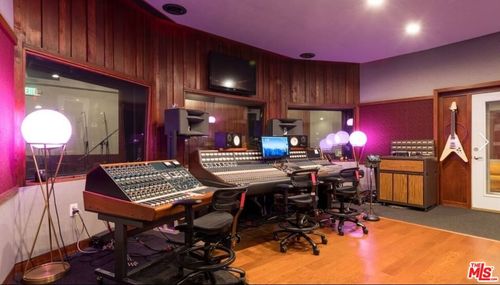 211 W Avenue 33, Los Angeles, CA, 90031 | Card Image
