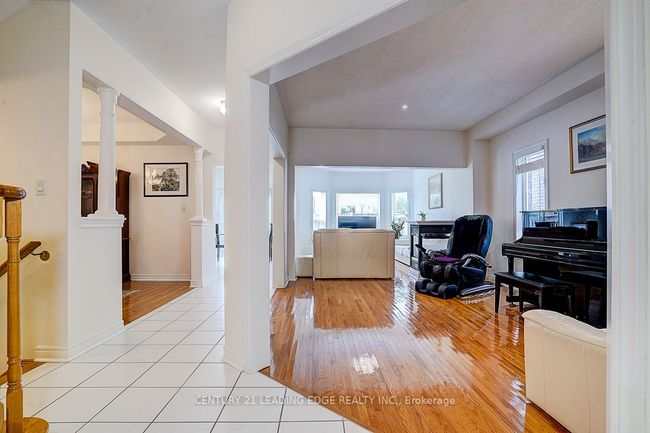 96 Tuscana Blvd, House other with 4 bedrooms, 3 bathrooms and 4 parking in Concord ON | Image 16