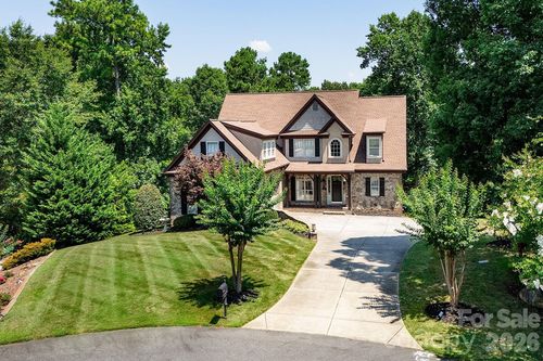 394 Stone Cliff Ln, Lake Wylie, SC, 29710-6082 | Card Image