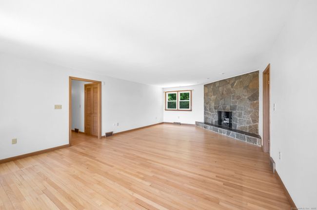24 Sky Ridge Drive, House other with 3 bedrooms, 3 bathrooms and 8 parking in Somers CT | Image 21