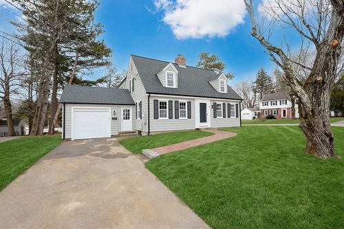 9 Arnold Rd, Shrewsbury, MA, 01545-5901 | Card Image