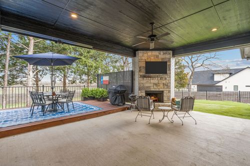 1004 Meadow Wood Ter, Azle, TX, 76020-3668 | Card Image