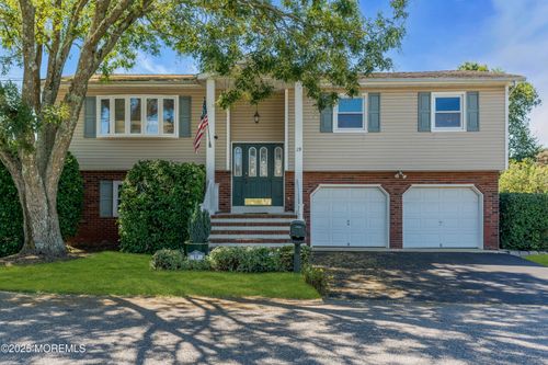 19 Spruce St, Beachwood, NJ, 08722-4431 | Card Image