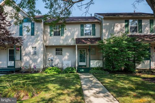 4 Amy Ct, Mount Holly, NJ, 08060-4704 | Card Image