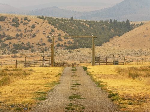1074 Crow Creek Rd, Toston, MT, 59643-9724 | Card Image