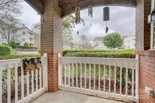 16746 Amberside Rd E, Cornelius, NC, 28031-5672 | Card Image