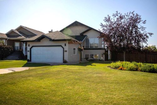 1112 2 Street Ne, Sundre, AB, T0M1X0 | Card Image