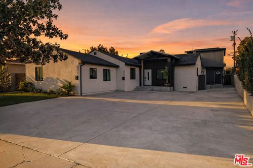 20237 Hartland St, Winnetka, CA, 91306-3526 | Card Image