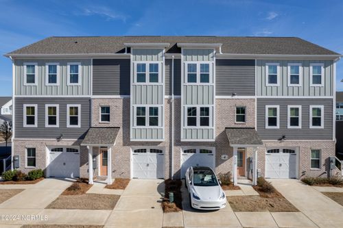 220 Gray Duck Dr, Beaufort, NC, 28516-3101 | Card Image