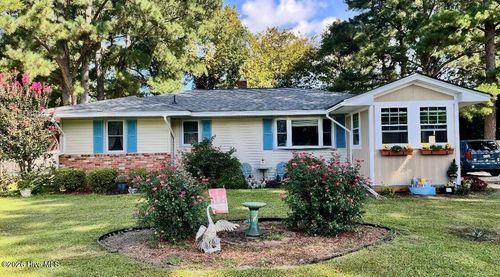 120 Ranch Dr, Elizabeth City, NC, 27909-9698 | Card Image