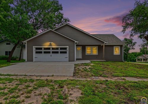 406 Yuba St, Burlington, KS, 66839-1838 | Card Image