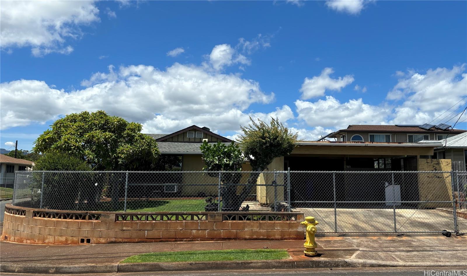 Kumoana St, Pearl City, HI 96782